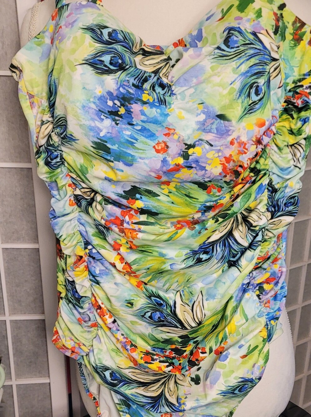 Inches Away Women’s Floral Ruched One Piece Swimsuit in Multicolors, Sz 12, NWT